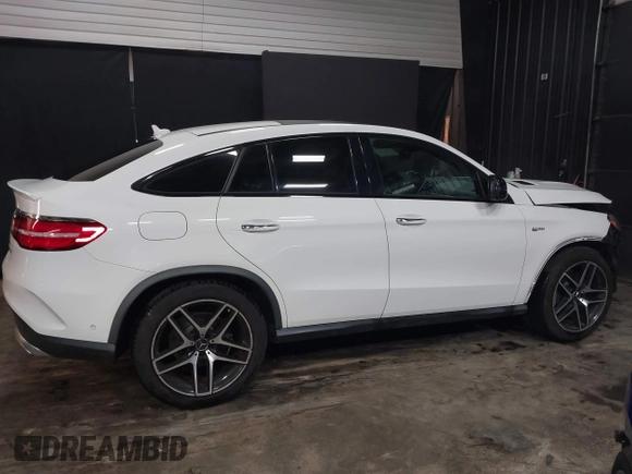2017 Mercedes-Benz GLE 43 AMG z VIN 4JGED6EBXHA072090, wystawiony jako IAAI lot #41452405 z przebiegiem 71 457 mil mil oraz . Historia ofert i sprzedaży dostępna na DreamBid. Obrazek 14.