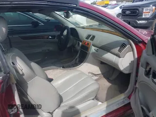2003 Mercedes-Benz CLK 320 z VIN WDBLK65G63T139874, wystawiony jako IAAI lot #41808893 z przebiegiem Nie podano mil oraz . Historia ofert i sprzedaży dostępna na DreamBid. Obrazek 5.