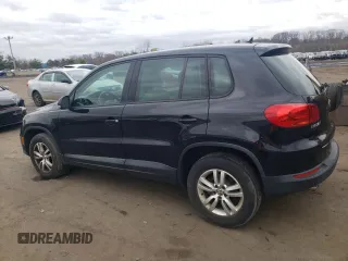2012 Volkswagen Tiguan SE z VIN WVGAV7AX5CW563536, wystawiony jako Copart lot #52407665 z przebiegiem 136 263 mil mil oraz Szkody całkowita. Historia ofert i sprzedaży dostępna na DreamBid. Obrazek 2.