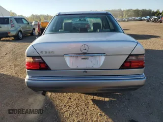 1995 Mercedes-Benz E Class with VIN WDBEA32EXSC263979, listed as a Copart auction lot 74835024 with 201,088 mi miles and Clean Title. Bid and sale history available at carsss.com. Image 6.