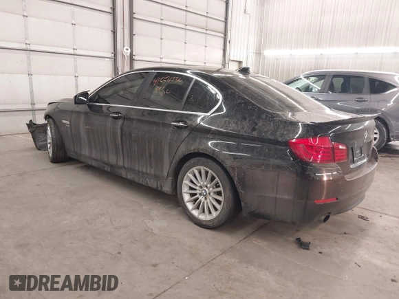 2011 BMW 5 Series 535i xDrive with VIN WBAFU7C58BC778429, listed as a IAAI auction lot 41554736 with 129,163 mi miles. Bid and sale history available at carsss.com. Image 3.