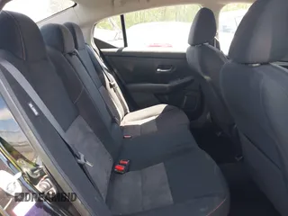 2021 Nissan Sentra SR with VIN 3N1AB8DVXMY238486, listed as a IAAI auction lot 42042979 with 94,550 mi miles and . Bid and sale history available at DreamBid. Image 8.
