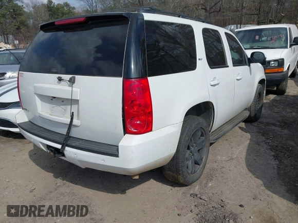 2008 GMC Yukon SLT w/4SB with VIN 1GKFC130X8R120662, listed as a IAAI auction lot 41724938 with 234,848 mi miles. Bid and sale history available at carsss.com. Image 4.