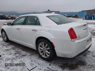 2016 Chrysler 300 with VIN 2C3CCAKGXGH142239, listed as a IAAI auction lot 41094789 with 88,516 mi miles. Bid and sale history available at carsss.com. Image 3.