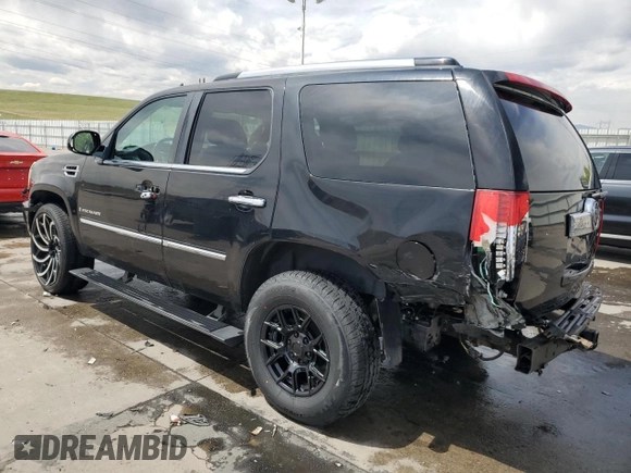2008 Cadillac Escalade z VIN 1GYFK63888R152005, wystawiony jako Copart lot #54179325 z przebiegiem 208 059 mil mil oraz Szkody całkowita. Historia ofert i sprzedaży dostępna na DreamBid. Obrazek 2.