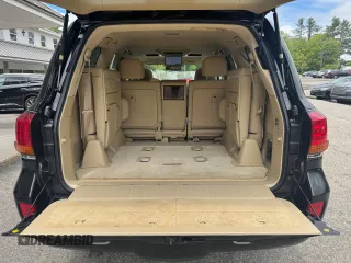 2011 Lexus LX 570 z VIN JTJHY7AX5B4082980, wystawiony jako Copart lot #58658775 z przebiegiem 236 563 mil mil oraz Czysty tytuł • Clean title. Historia ofert i sprzedaży dostępna na DreamBid. Obrazek 9.