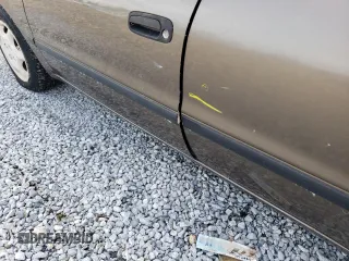 2000 Chevrolet Prizm z VIN 1Y1SK5280YZ405636, wystawiony jako Copart lot #41633235 z przebiegiem Nie podano mil oraz Nie do naprawy • Non repairable. Historia ofert i sprzedaży dostępna na DreamBid. Obrazek 12.