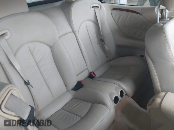 2007 Mercedes-Benz CLK 350 with VIN WDBTK56F07T082559, listed as a IAAI auction lot 42012047 with 76,513 mi miles and . Bid and sale history available at carsss.com. Image 8.