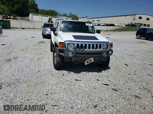 2006 Hummer H3 z VIN 5GTDN136868277975, wystawiony jako Copart lot #53080565 z przebiegiem 199 253 mil mil oraz Szkody całkowita. Historia ofert i sprzedaży dostępna na DreamBid. Obrazek 12.