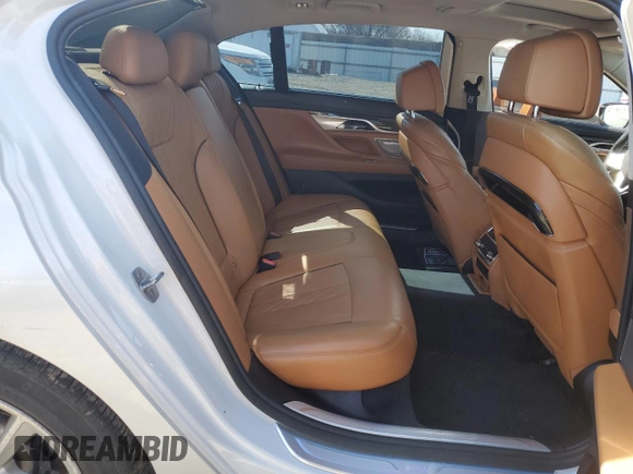2016 BMW 7 Series 750i xDrive с VIN WBA7F2C57GG418537, выставлен на аукционе Copart как лот 48028195 с пробегом 110 714 миль миль и Списание • Salvage title. История ставок и продаж доступна на DreamBid. Изображение 10.