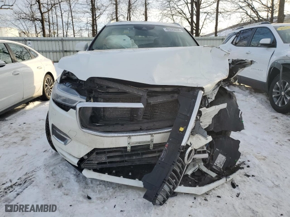 2019 Volvo XC60 Inscription with VIN LYV102RL0KB341238, listed as a Copart auction lot 42243335 with 55,491 mi miles and Salvage Title. Bid and sale history available at carsss.com. Image 5.