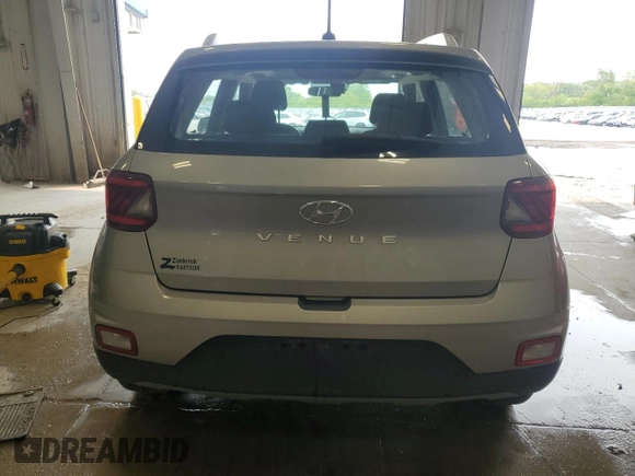 2024 Hyundai Venue SEL z VIN KMHRC8A37RU284685, wystawiony jako Copart lot #59228065 z przebiegiem 8 816 mil mil oraz Szkoda całkowita • Salvage title. Historia ofert i sprzedaży dostępna na DreamBid. Obrazek 6.