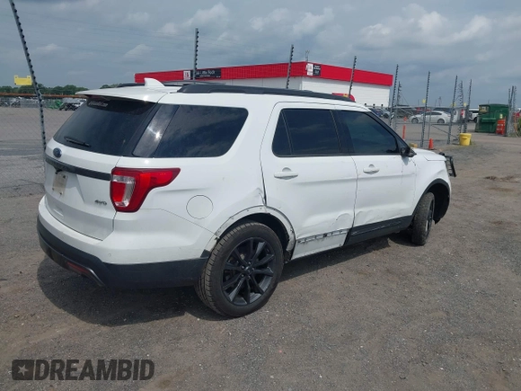2017 Ford Explorer XLT with VIN 1FM5K8D82HGB60829, listed as a IAAI auction lot 42404369 with 73,258 mi miles and . Bid and sale history available at DreamBid. Image 4.