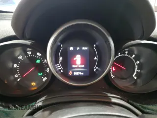 2016 FIAT 500X Lounge z VIN ZFBCFYDT6GP500506, wystawiony jako Copart lot #57641575 z przebiegiem 55 274 mil mil oraz Szkody całkowita. Historia ofert i sprzedaży dostępna na DreamBid. Obrazek 9.