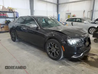 2018 Chrysler 300 S z VIN 2C3CCAGG7JH141811, wystawiony jako Copart lot #53568055 z przebiegiem 140 220 mil mil oraz Szkoda całkowita • Salvage title. Historia ofert i sprzedaży dostępna na DreamBid. Obrazek 4.