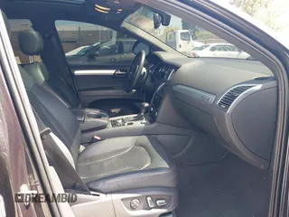 2012 Audi Q7 3.0T S line with VIN WA1DGAFEXCD009172, listed as a IAAI auction lot 42029533 with 105,815 mi miles. Bid and sale history available at carsss.com. Image 5.