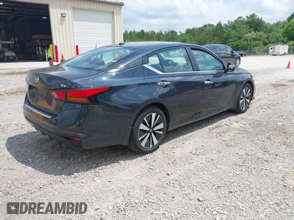 2022 Nissan Altima SV with VIN 1N4BL4DV5NN372589, listed as a IAAI auction lot 42153074 with 55,812 mi miles and . Bid and sale history available at carsss.com. Image 4.