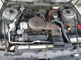 1985 Cadillac Fleetwood z VIN 1G6CB6984F4325337, wystawiony jako Copart lot #82255894 z przebiegiem 46 192 mil mil oraz Czysty tytuł • Clean title. Historia ofert i sprzedaży dostępna na DreamBid. Obrazek 11.