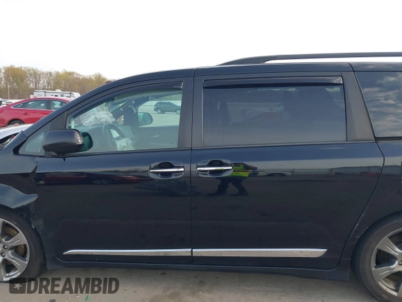 2017 Toyota Sienna SE with VIN 5TDXZ3DC5HS784243, listed as a IAAI auction lot 42040634 with 172,535 mi miles and . Bid and sale history available at DreamBid. Image 15.