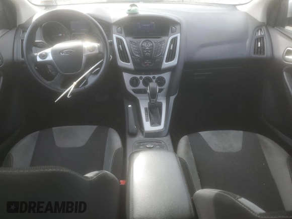 2014 Ford Focus SE with VIN 1FADP3F24EL264003, listed as a Copart auction lot 43800485 with 138,390 mi miles and Salvage Title. Bid and sale history available at DreamBid. Image 8.