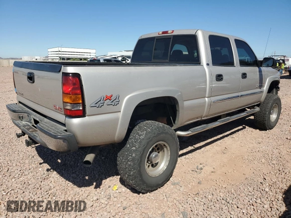 2005 GMC Sierra 2500HD SLE z VIN 1GTHK232X5F936296, wystawiony jako Copart lot #50244575 z przebiegiem 336 259 mil mil oraz Szkoda całkowita • Salvage title. Historia ofert i sprzedaży dostępna na DreamBid. Obrazek 3.
