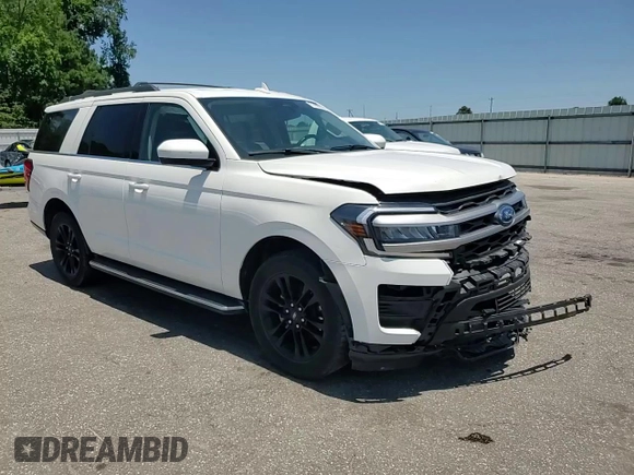 2022 Ford Expedition XLT with VIN 1FMJU1HT7NEA32284, listed as a Copart auction lot 61498915 with 23,510 mi miles and Salvage title. Bid and sale history available at DreamBid. Image 14.