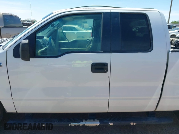 2006 Ford F-150 XL z VIN 1FTPX12V16NB39297, wystawiony jako IAAI lot #42271226 z przebiegiem 179 551 mil mil oraz . Historia ofert i sprzedaży dostępna na DreamBid. Obrazek 14.