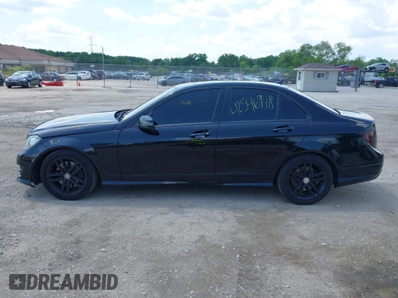 2013 Mercedes-Benz C 300 Sport с VIN WDDGF8AB0DA804722, выставлен на аукционе IAAI как лот 42546948 с пробегом 153 731 миль миль и . История ставок и продаж доступна на DreamBid. Изображение 14.