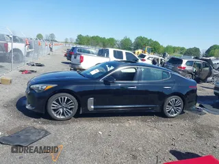 2018 Kia Stinger Premium z VIN KNAE25LA7J6012188, wystawiony jako IAAI lot #41984591 z przebiegiem 106 165 mil mil oraz . Historia ofert i sprzedaży dostępna na DreamBid. Obrazek 14.