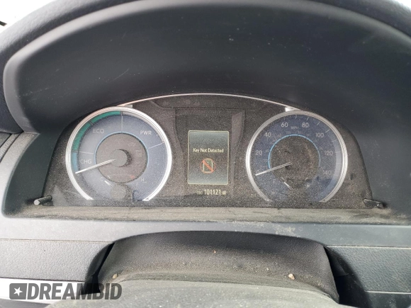 2015 Toyota Camry LE with VIN 4T1BD1FK0FU170805, listed as a Copart auction lot 55497145 with 101,121 mi miles and Salvage Title. Bid and sale history available at DreamBid. Image 9.