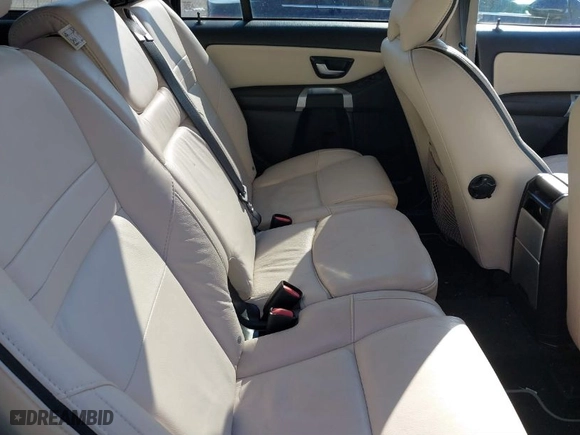2013 Volvo XC90 R-Design with VIN YV4952CT0D1666007, listed as a IAAI auction lot 41306058 with 74,475 mi miles. Bid and sale history available at carsss.com. Image 8.