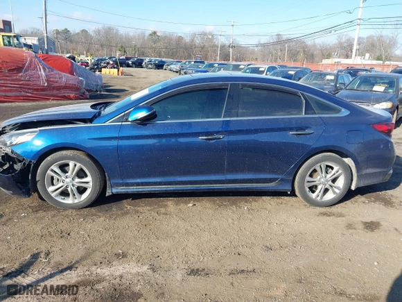 2019 Hyundai Sonata Sport with VIN 5NPE34AFXKH792154, listed as a IAAI auction lot 41328069 with 68,504 mi miles. Bid and sale history available at carsss.com. Image 14.