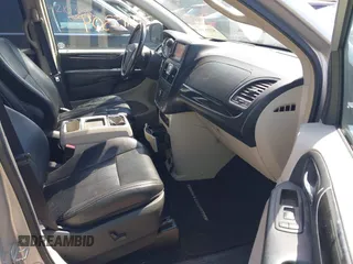 2011 Chrysler Town & Country Touring L with VIN 2A4RR8DG8BR797653, listed as a IAAI auction lot 42115304 with 185,613 mi miles and . Bid and sale history available at DreamBid. Image 5.