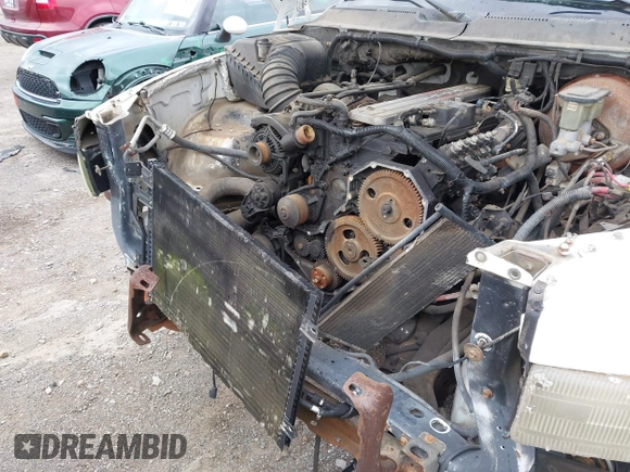 1996 Dodge Ram 2500 with VIN 3B7KC23CXTM147915, listed as a IAAI auction lot 41236310 with 211,518 mi miles. Bid and sale history available at carsss.com. Image 6.