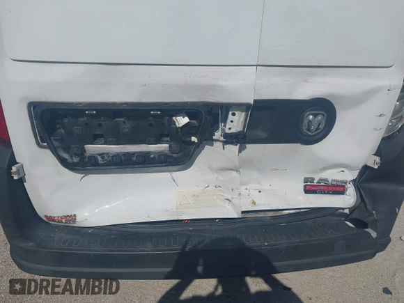 2017 Ram ProMaster City Cargo Tradesman z VIN ZFBERFABXH6E68718, wystawiony jako IAAI lot #41929558 z przebiegiem 134 597 mil mil oraz . Historia ofert i sprzedaży dostępna na DreamBid. Obrazek 6.