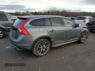 2016 Volvo V60 Cross Country T5 with VIN YV4612HK1G1016329, listed as a Copart auction lot 84446884 with 136,622 mi miles and Salvage Title. Bid and sale history available at carsss.com. Image 3.