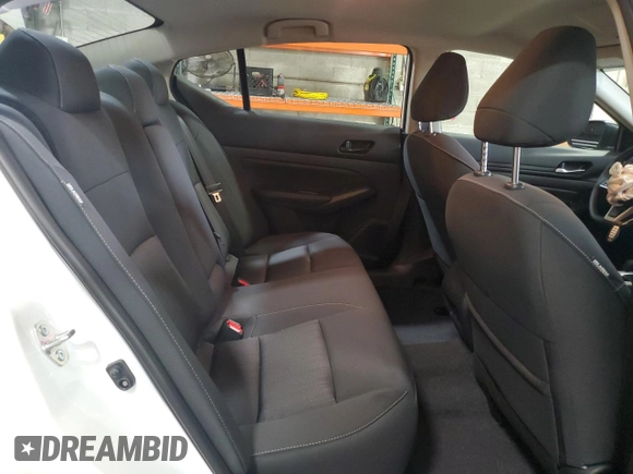 2025 Nissan Altima SV z VIN 1N4BL4DV2SN393878, wystawiony jako Copart lot #60689475 z przebiegiem 1 803 mil mil oraz Czysty tytuł • Clean title. Historia ofert i sprzedaży dostępna na DreamBid. Obrazek 10.