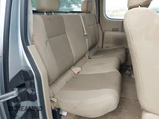 2008 Nissan Titan XE z VIN 1N6BA06A48N358946, wystawiony jako IAAI lot #42456610 z przebiegiem 217 552 mil mil oraz . Historia ofert i sprzedaży dostępna na DreamBid. Obrazek 8.