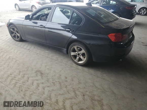 2013 BMW 3 Series 328i xDrive с VIN WBA3B5G50DNS03790, выставлен на аукционе Copart как лот 64799365 с пробегом Не указан миль и Списание • Salvage title. История ставок и продаж доступна на DreamBid. Изображение 2.