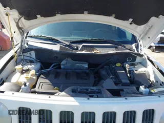 2008 Jeep Patriot Sport with VIN 1J8FF28W08D635875, listed as a IAAI auction lot 41761822 with 285,728 mi miles and . Bid and sale history available at carsss.com. Image 10.