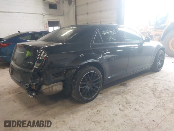 2014 Chrysler 300 with VIN 2C3CCAGG5EH312447, listed as a IAAI auction lot 41919175 with 191,449 mi miles. Bid and sale history available at carsss.com. Image 4.