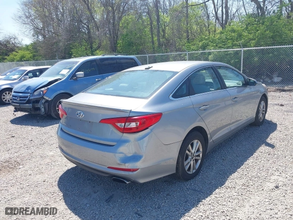 2015 Hyundai Sonata 2.4L SE with VIN 5NPE24AFXFH068876, listed as a IAAI auction lot 42113424 with 113,473 mi miles. Bid and sale history available at carsss.com. Image 4.