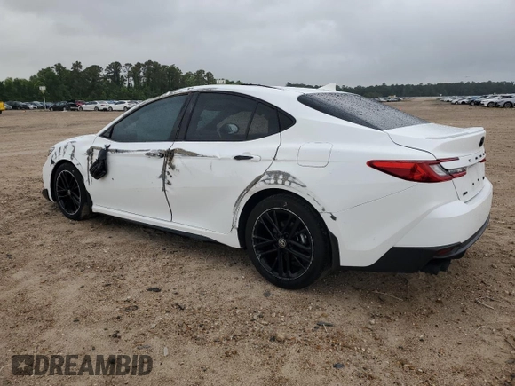 2025 Toyota Camry LE z VIN 4T1DAACK7SU540518, wystawiony jako Copart lot #55865235 z przebiegiem 13 124 mil mil oraz Szkoda całkowita • Salvage title. Historia ofert i sprzedaży dostępna na DreamBid. Obrazek 2.