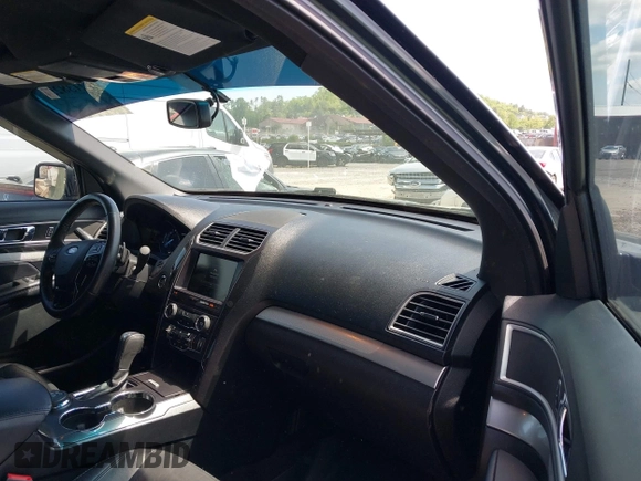 2016 Ford Explorer XLT with VIN 1FM5K8D84GGB08522, listed as a IAAI auction lot 42138258 with 103,005 mi miles and . Bid and sale history available at carsss.com. Image 5.