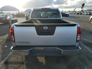 2014 Nissan Frontier S z VIN 1N6BD0CT2EN706896, wystawiony jako Copart lot #44182555 z przebiegiem 133 205 mil mil oraz Szkoda całkowita • Salvage title. Historia ofert i sprzedaży dostępna na DreamBid. Obrazek 6.