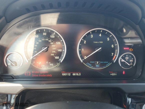 2018 BMW X5 xDrive40e iPerformance with VIN 5UXKT0C52J0W00851, listed as a Copart auction lot 48501035 with 100,112 mi miles and Clean Title. Bid and sale history available at carsss.com. Image 9.