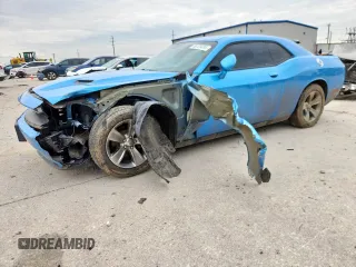 2019 Dodge Challenger SXT z VIN 2C3CDZAG9KH671896, wystawiony jako Copart lot #58720495 z przebiegiem 45 964 mil mil oraz Szkody całkowita. Historia ofert i sprzedaży dostępna na DreamBid. Obrazek 1.