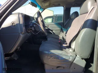 2002 Chevrolet Silverado 1500 LS with VIN 2GCEC19W521323722, listed as a Copart auction lot 42451505 with 290,758 mi miles and Salvage Title. Bid and sale history available at carsss.com. Image 7.