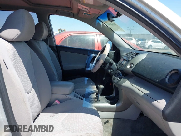 2007 Toyota RAV4 Limited with VIN JTMZK31V375008409, listed as a IAAI auction lot 42028208 with 206,802 mi miles. Bid and sale history available at carsss.com. Image 5.