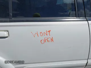 2000 Ford Explorer z VIN 1FMZU85P3YZA94717, wystawiony jako IAAI lot #42029041 z przebiegiem 218 304 mil mil oraz . Historia ofert i sprzedaży dostępna na DreamBid. Obrazek 8.